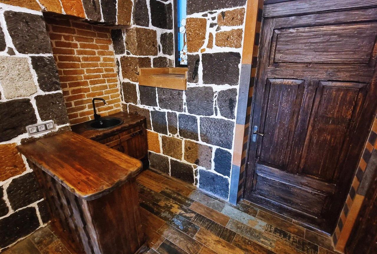 Via Gyumri Hotel Екстериор снимка